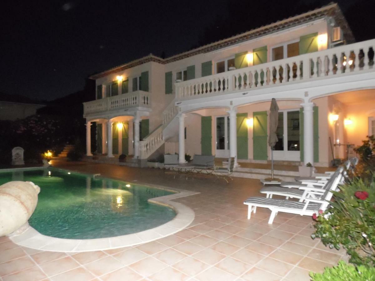 Appartement La Bastide Fleurie à Cavalaire-sur-Mer Extérieur photo
