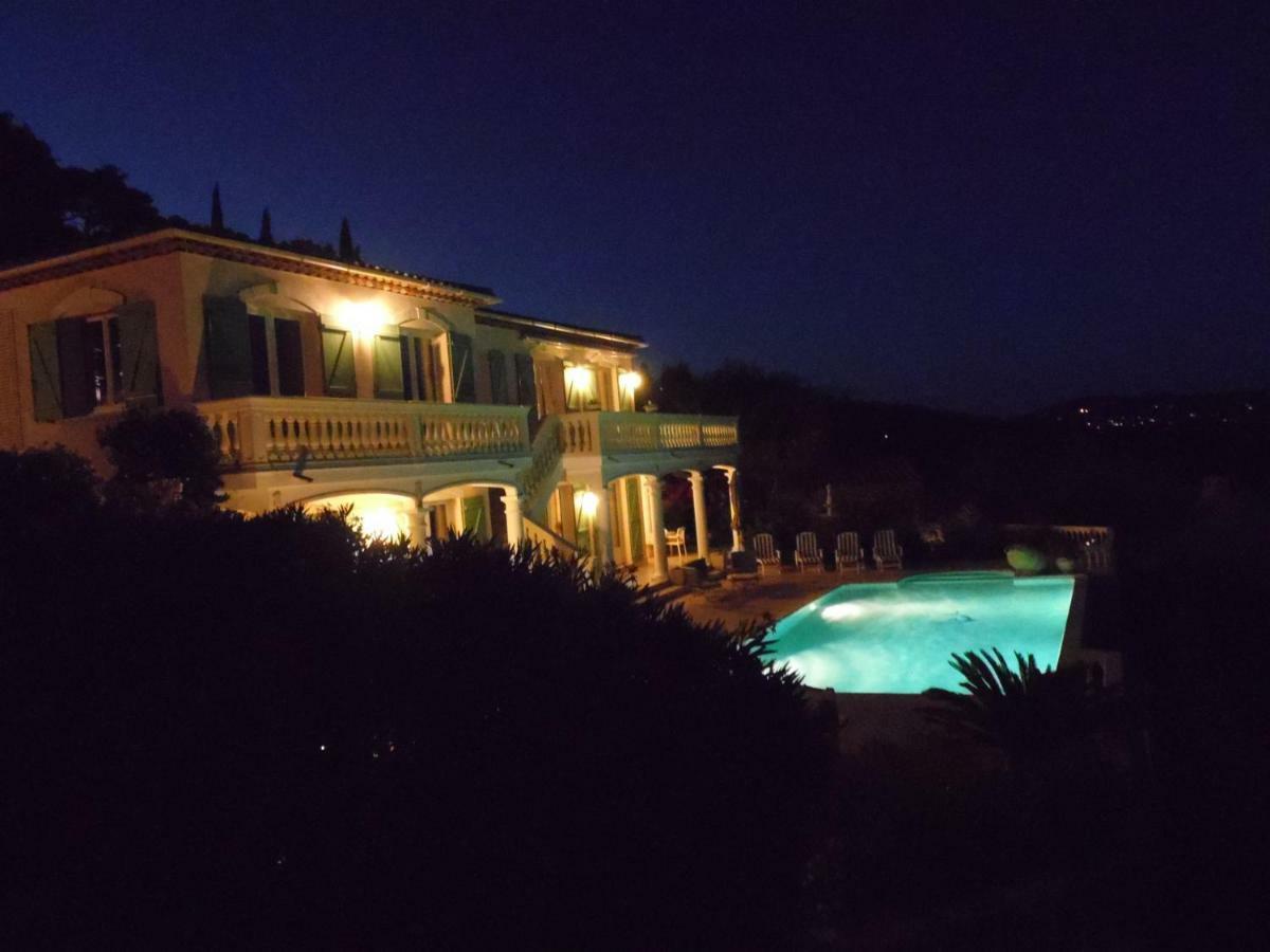 Appartement La Bastide Fleurie à Cavalaire-sur-Mer Extérieur photo